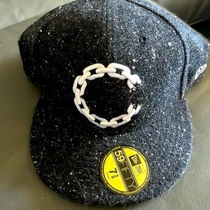 RARE! Brand new fitted crooks and castles hat